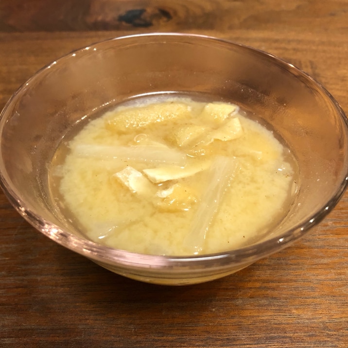 茅乃舎のだしを丸ごと 大根と油揚げの味噌汁 レシピ 作り方 By ちぃころ 楽天レシピ 茅乃舎のだしを丸ごと 大根と油揚げの味噌汁 レシピ 作り方 By ちぃころ 楽天レシピ